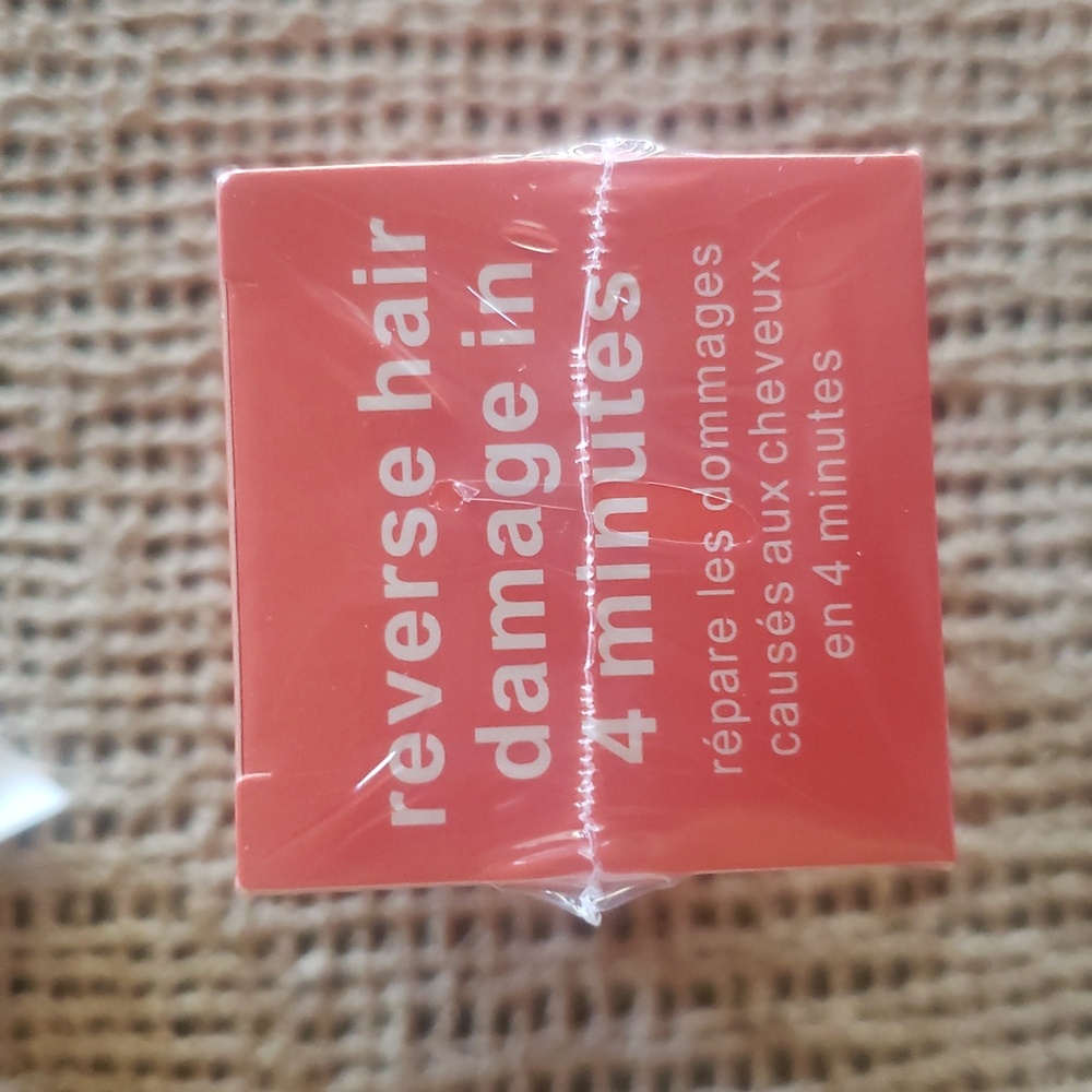 K18 Leave-In Molecular Repair Hair Mask - Picture 2 of 6